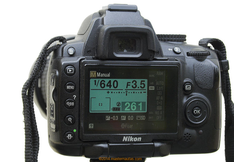 Típico Pensar piloto Nikon D5000